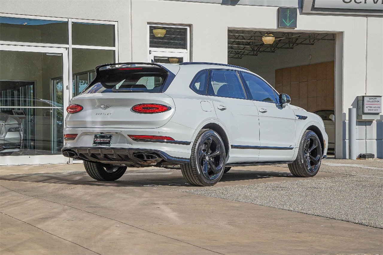 Used 2023 Bentley Bentayga image 10