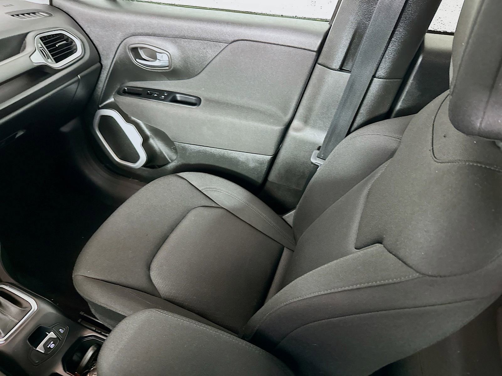 Used 2020 Jeep Renegade Sport w/ Sport Appearance Group image 24