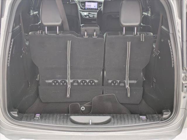 Used 2025 Chrysler Pacifica Select FWD image 6
