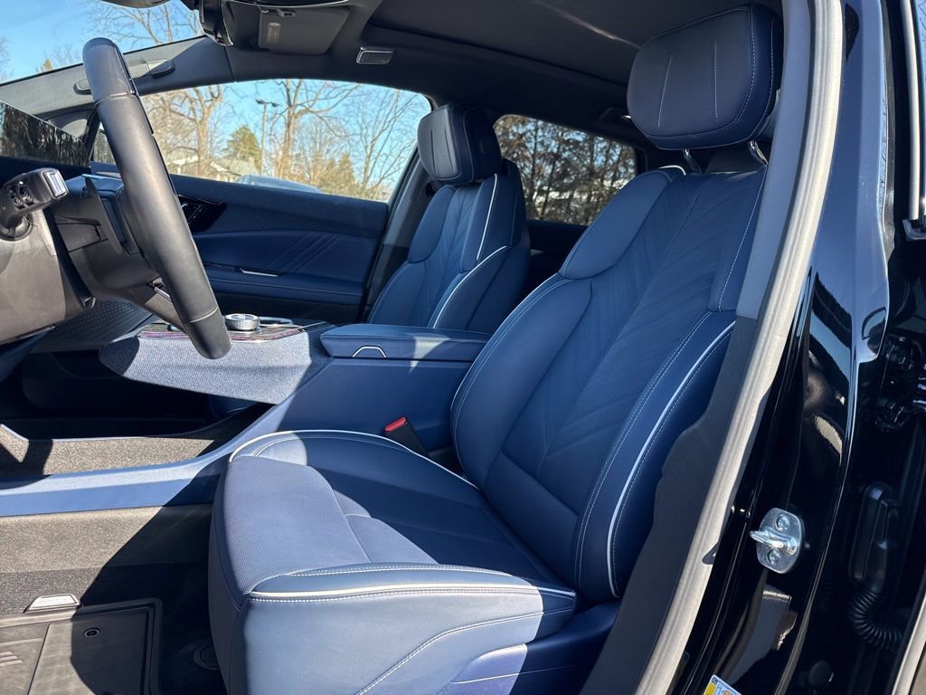 Used 2025 Cadillac Optiq Sport 2 image 17