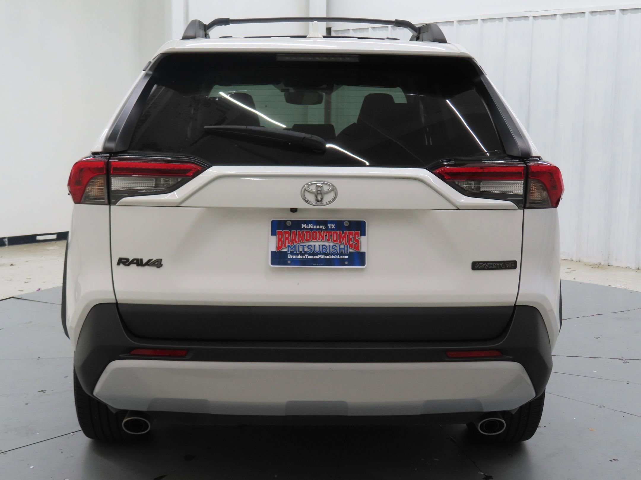 Used 2024 Toyota RAV4 Adventure w/ Convenience Package AWD/4WD image 4