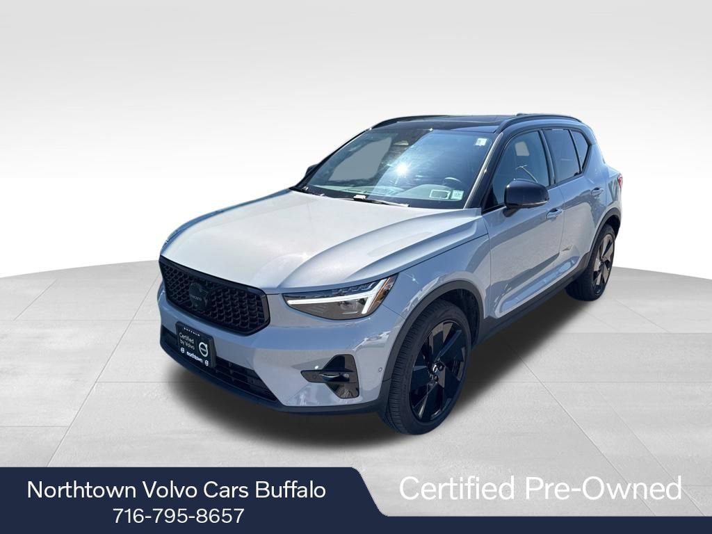 Certified 2026 Volvo XC40 B5 Ultra w/ Climate Package AWD/4WD image 1