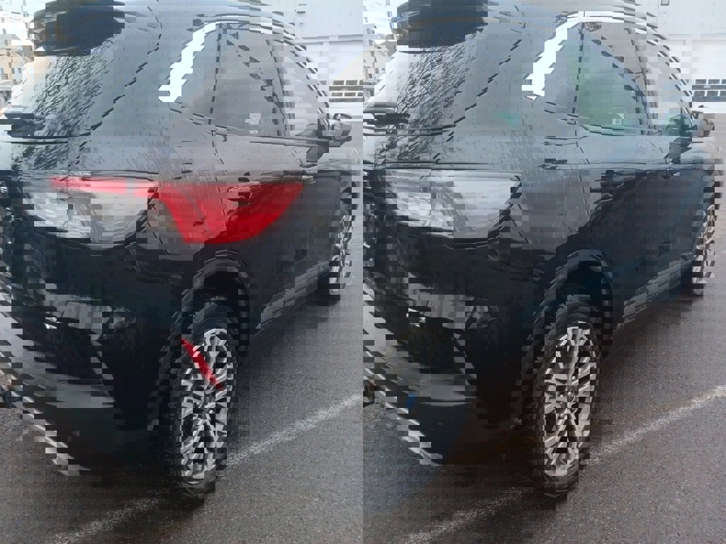 Used 2021 Ford Escape SEL w/ Technology Package image 11