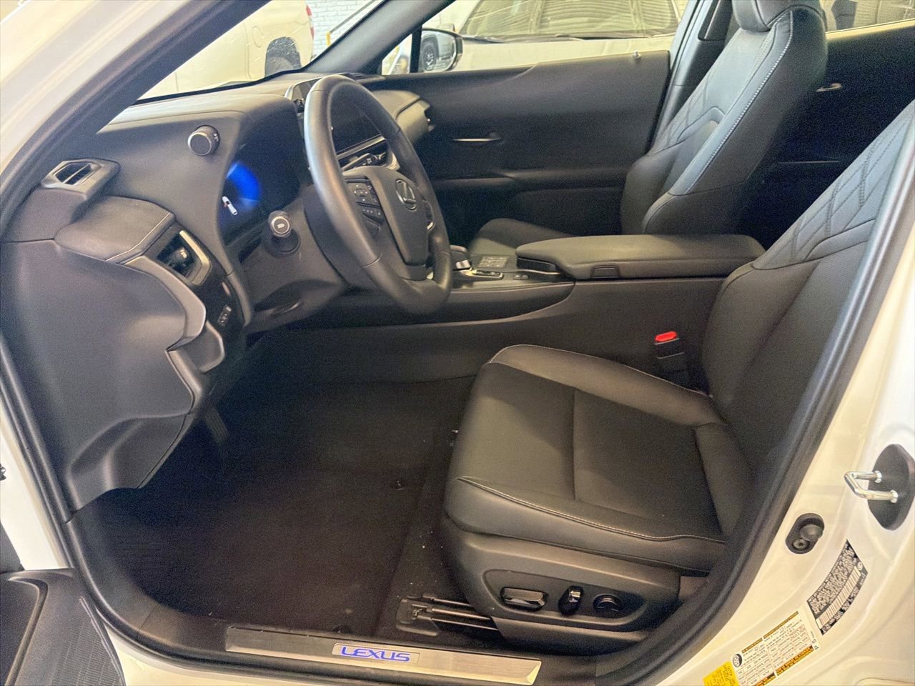 Used 2025 Lexus UX 300h FWD w/ Accessory Package (Z1) image 9