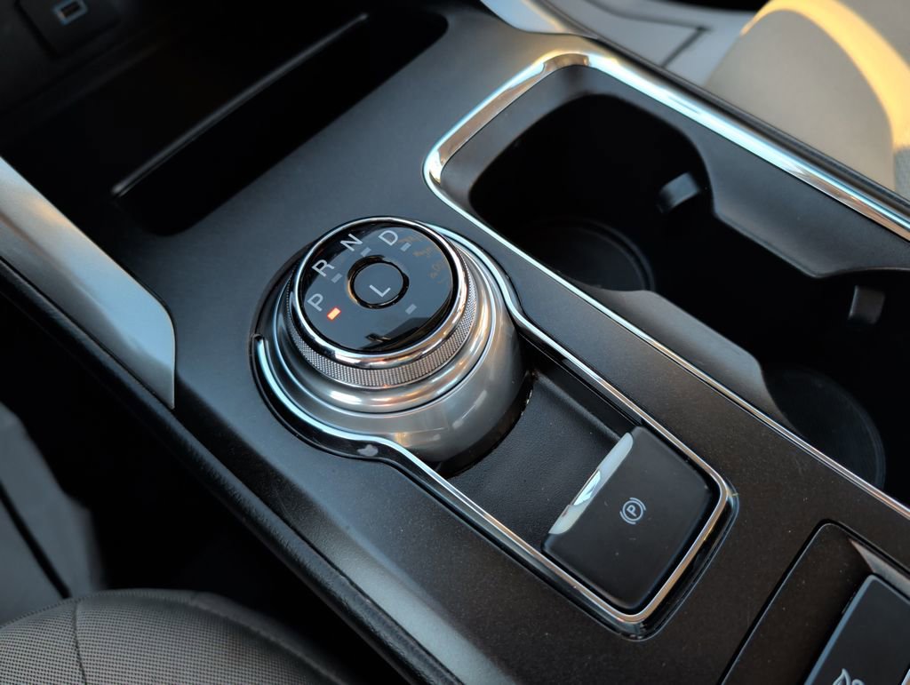 Used 2018 Ford Fusion S image 16