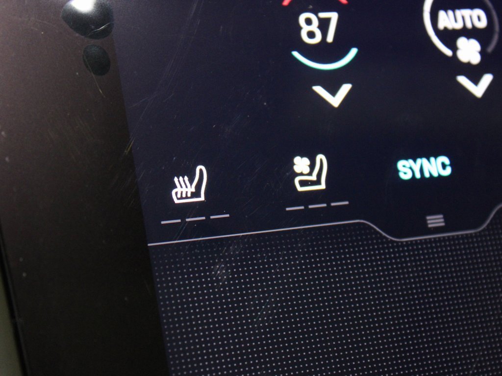 Used 2025 Porsche Taycan 4S image 32