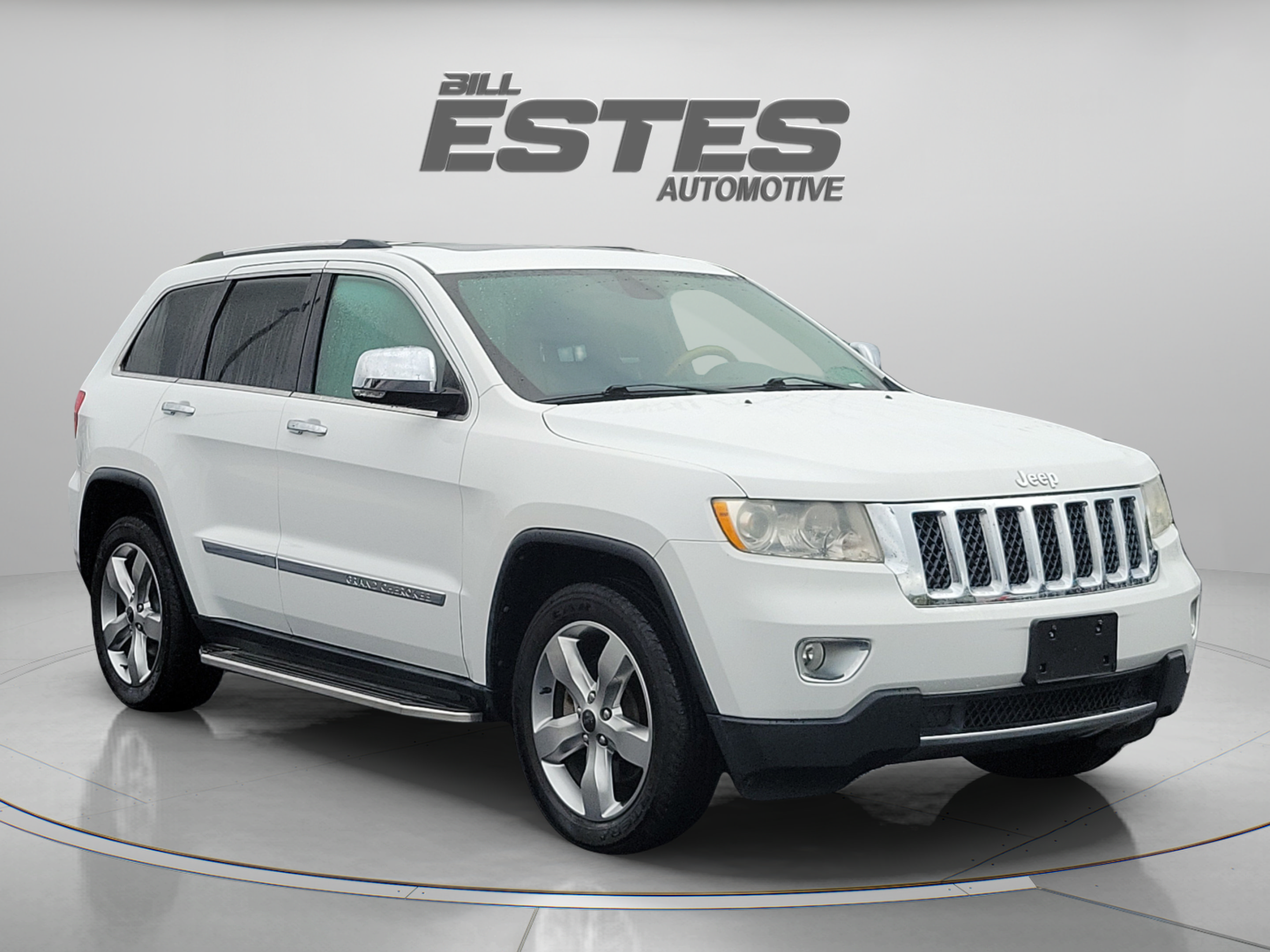 Used 2013 Jeep Grand Cherokee Overland AWD/4WD image 5
