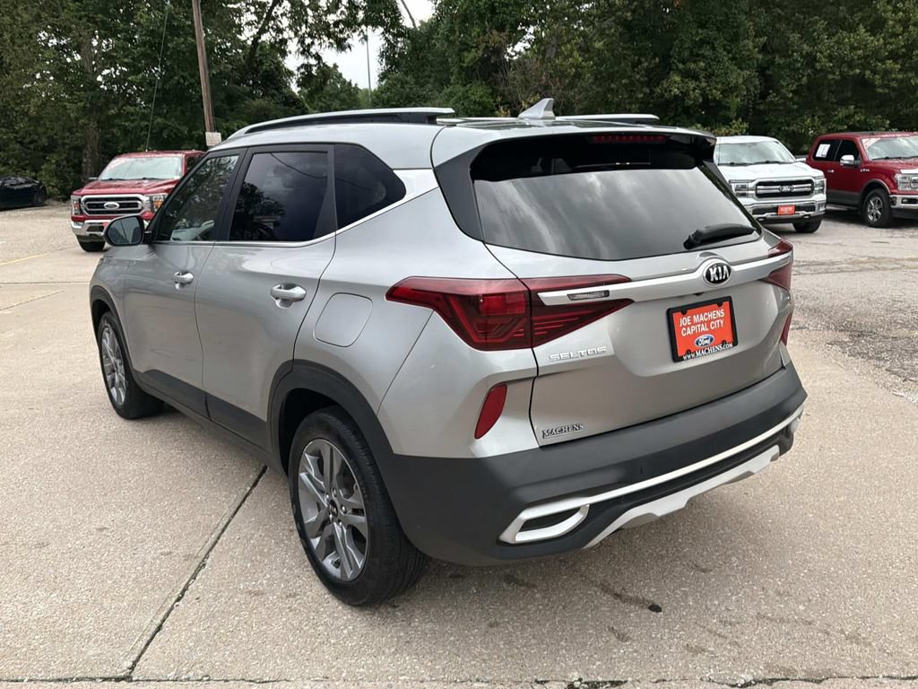 Used 2021 Kia Seltos S FWD image 7