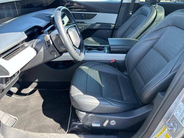 Used 2025 Lincoln Nautilus Reserve AWD/4WD image 19
