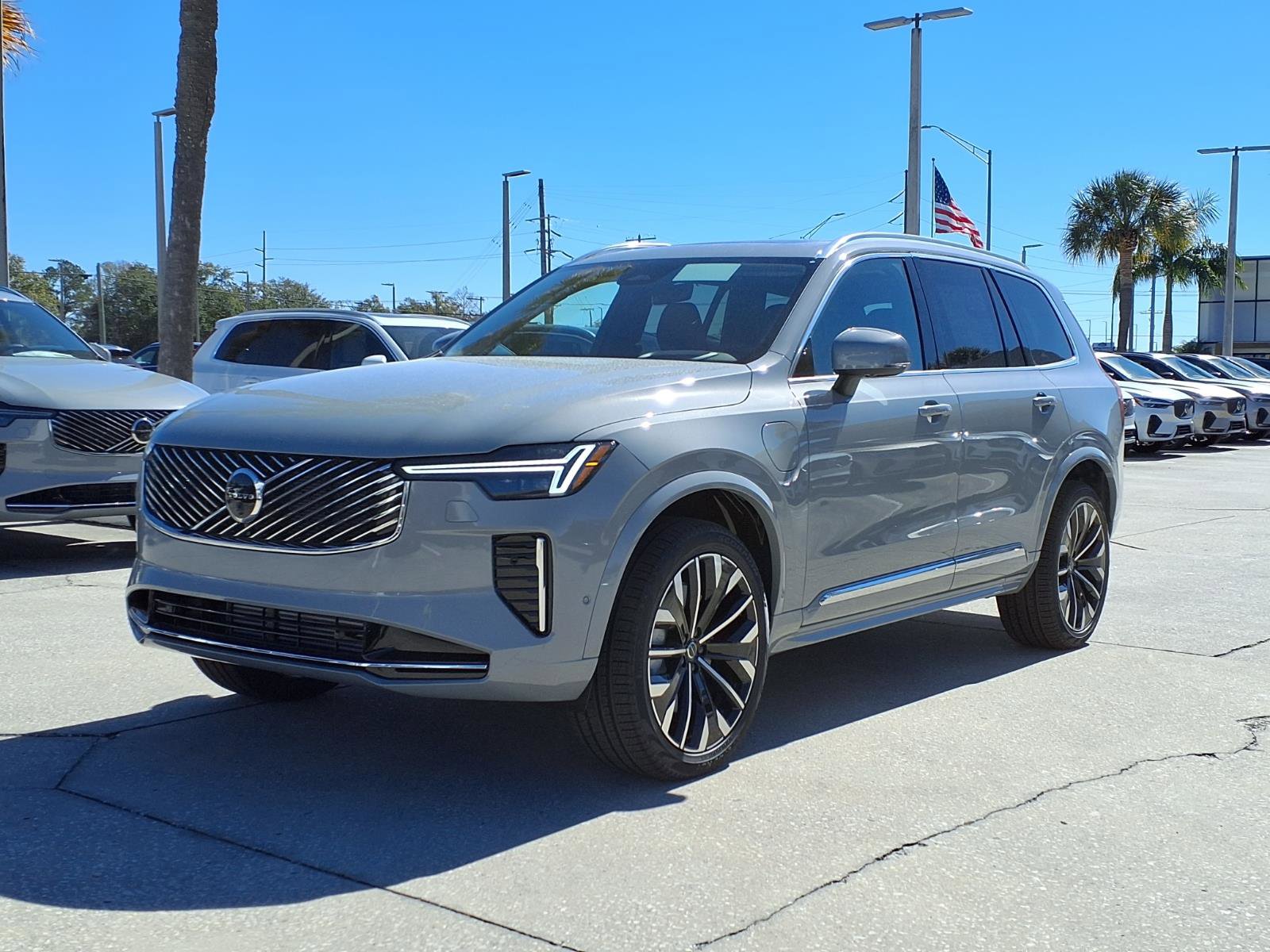 New 2026 Volvo XC90 T8 Ultra w/ Protection Package Premier image 3