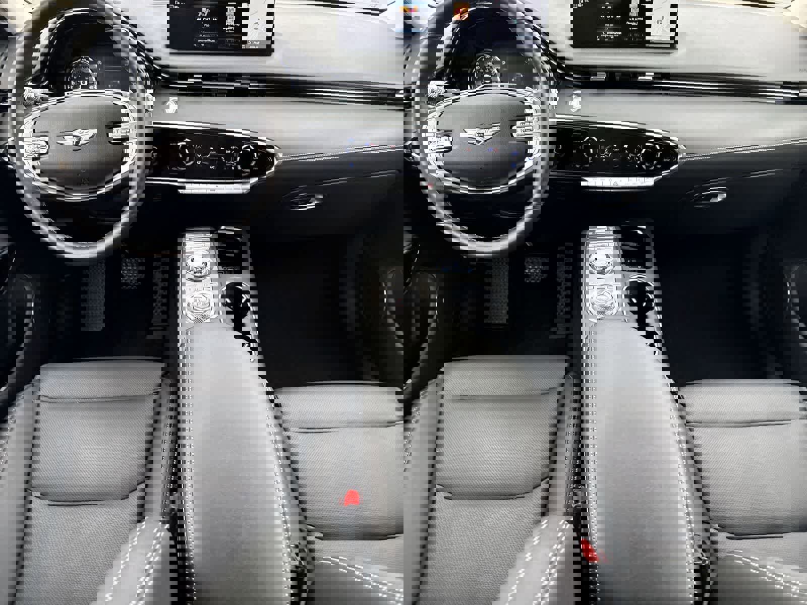 Used 2025 Genesis GV70 2.5T AWD/4WD image 16