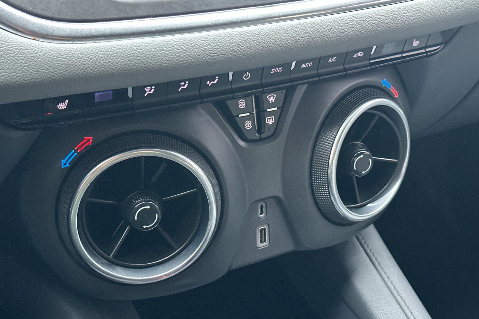 Used 2020 Chevrolet Blazer LT image 20