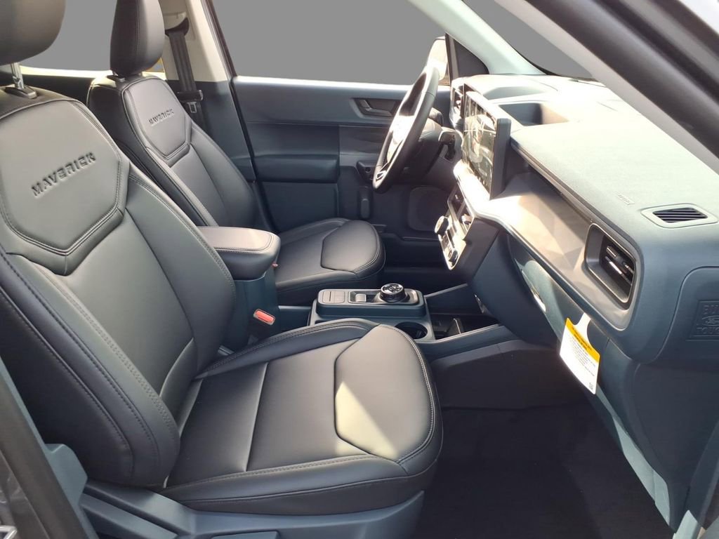 New 2026 Ford Maverick Lariat w/ Black Appearance Package image 13