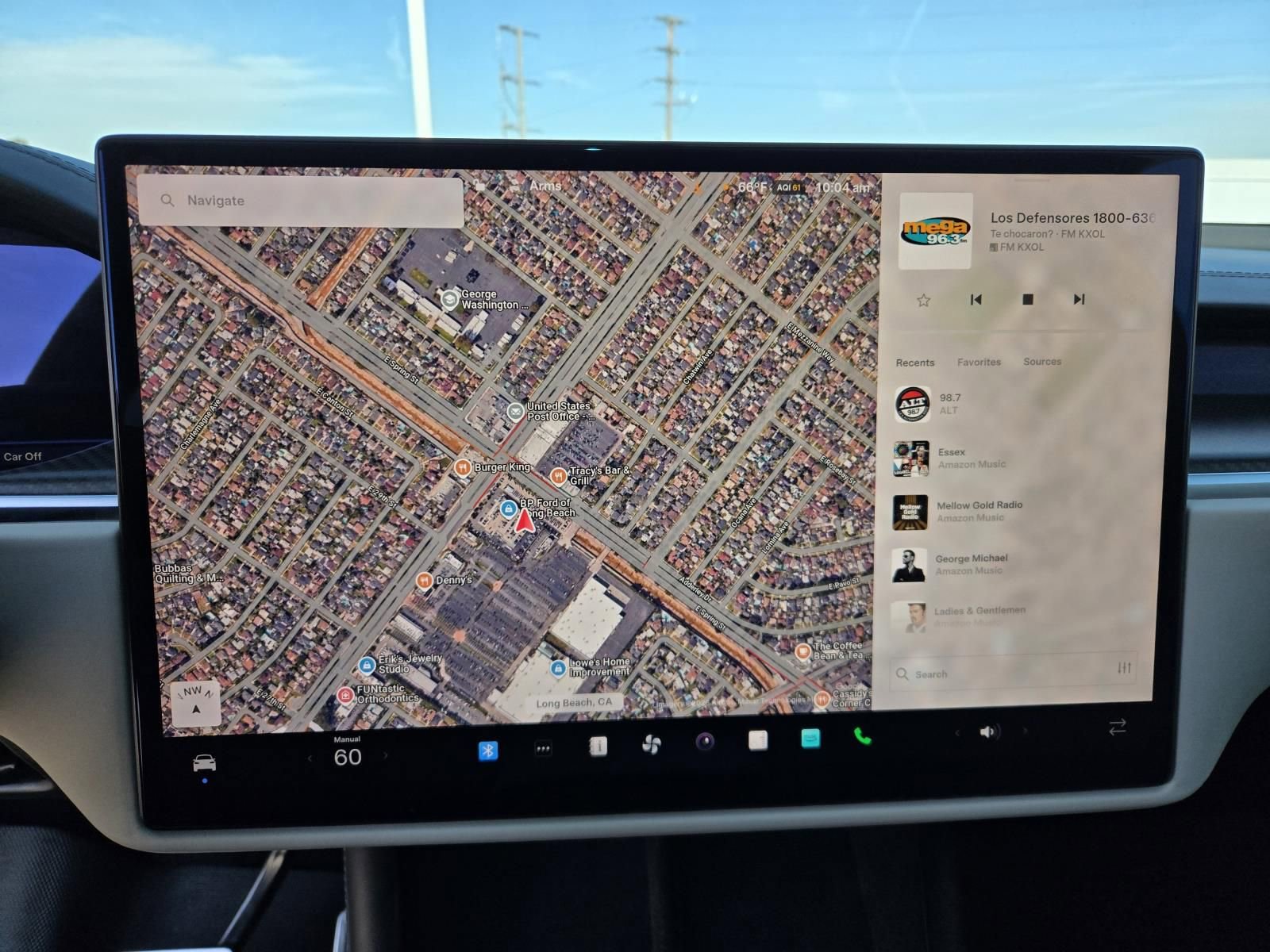 Used 2023 Tesla Model X Plaid image 9