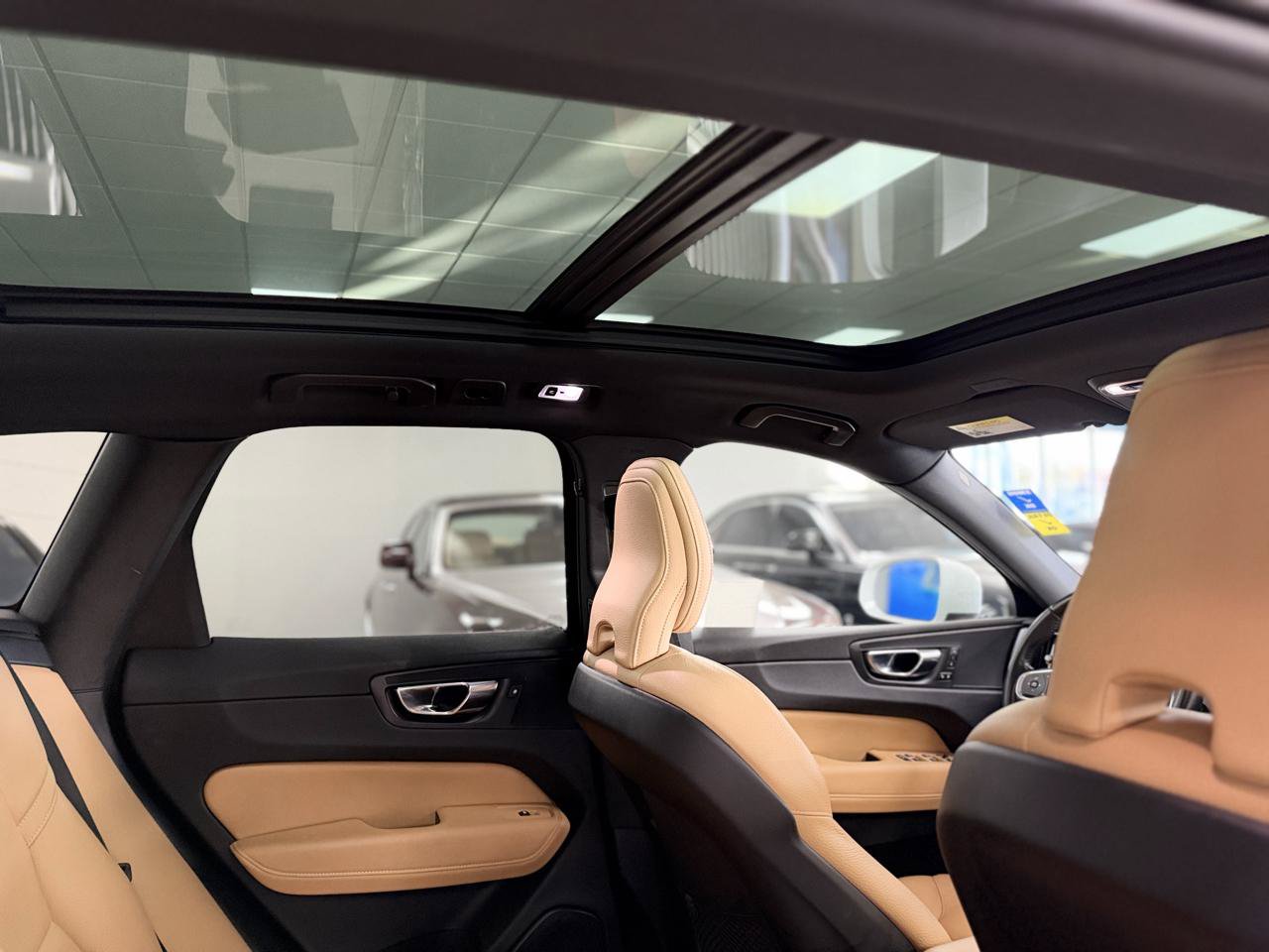 Used 2020 Volvo XC60 T5 Momentum AWD/4WD image 22