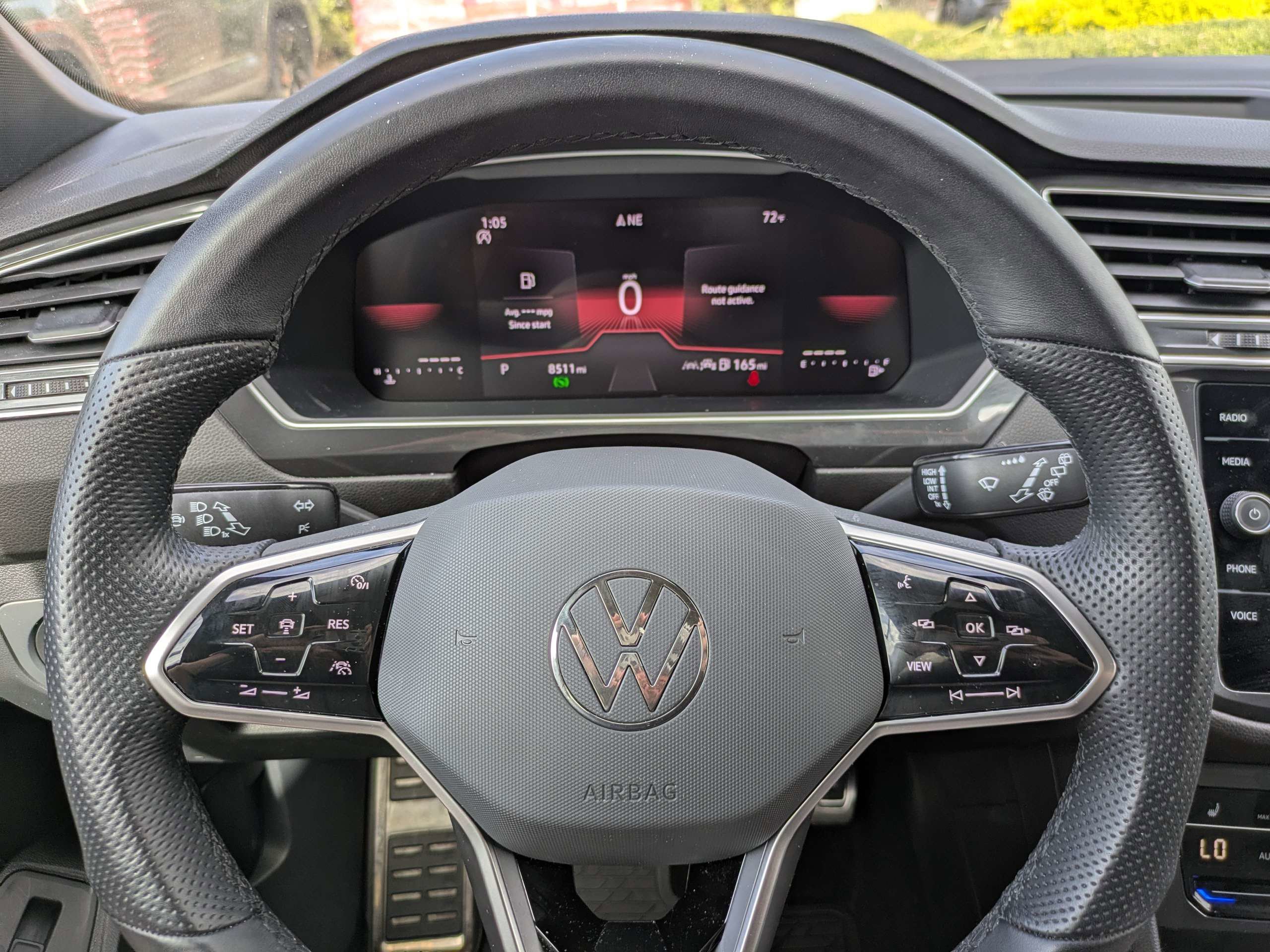 Used 2024 Volkswagen Tiguan SE R-Line image 26