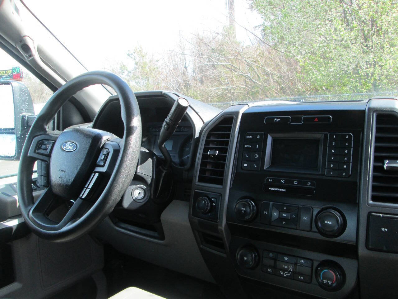 Used 2021 Ford F250 XL w/ Power Equipment Group image 10