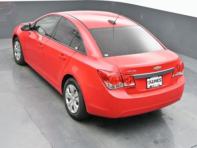 Used 2016 Chevrolet Cruze LS FWD image 17
