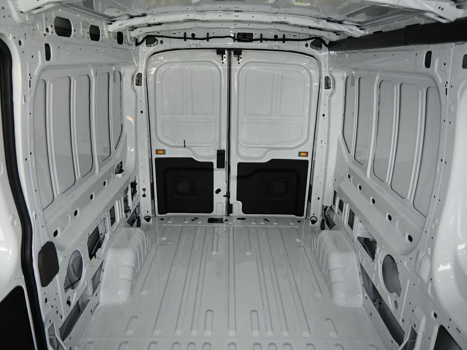New 2025 Ford Transit 250 148 Medium Roof image 14