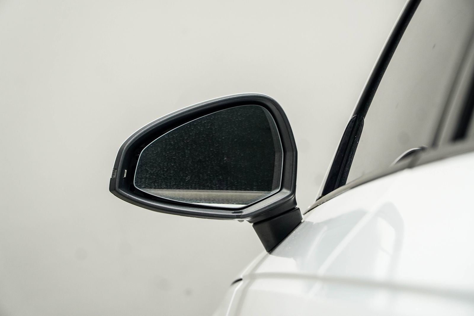 Used 2017 Audi A4 2.0T Ultra Premium w/ Convenience Package FWD image 14