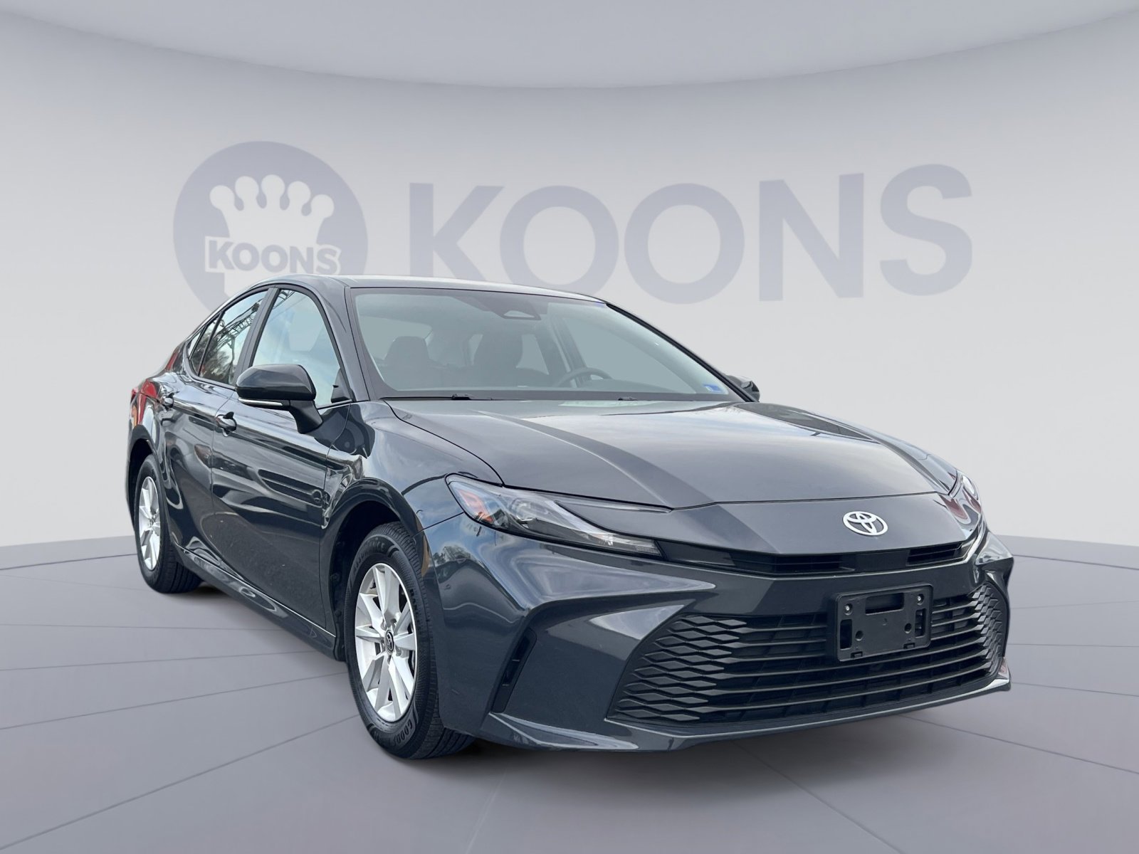 Used 2025 Toyota Camry LE image 7