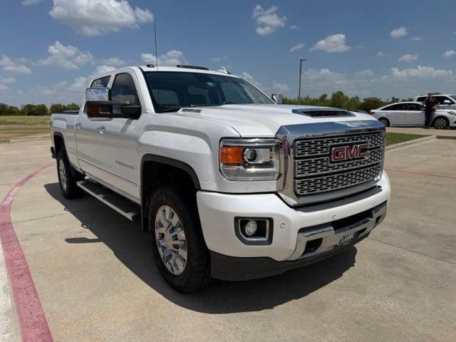 Used 2019 GMC Sierra 2500 Denali AWD/4WD image 1