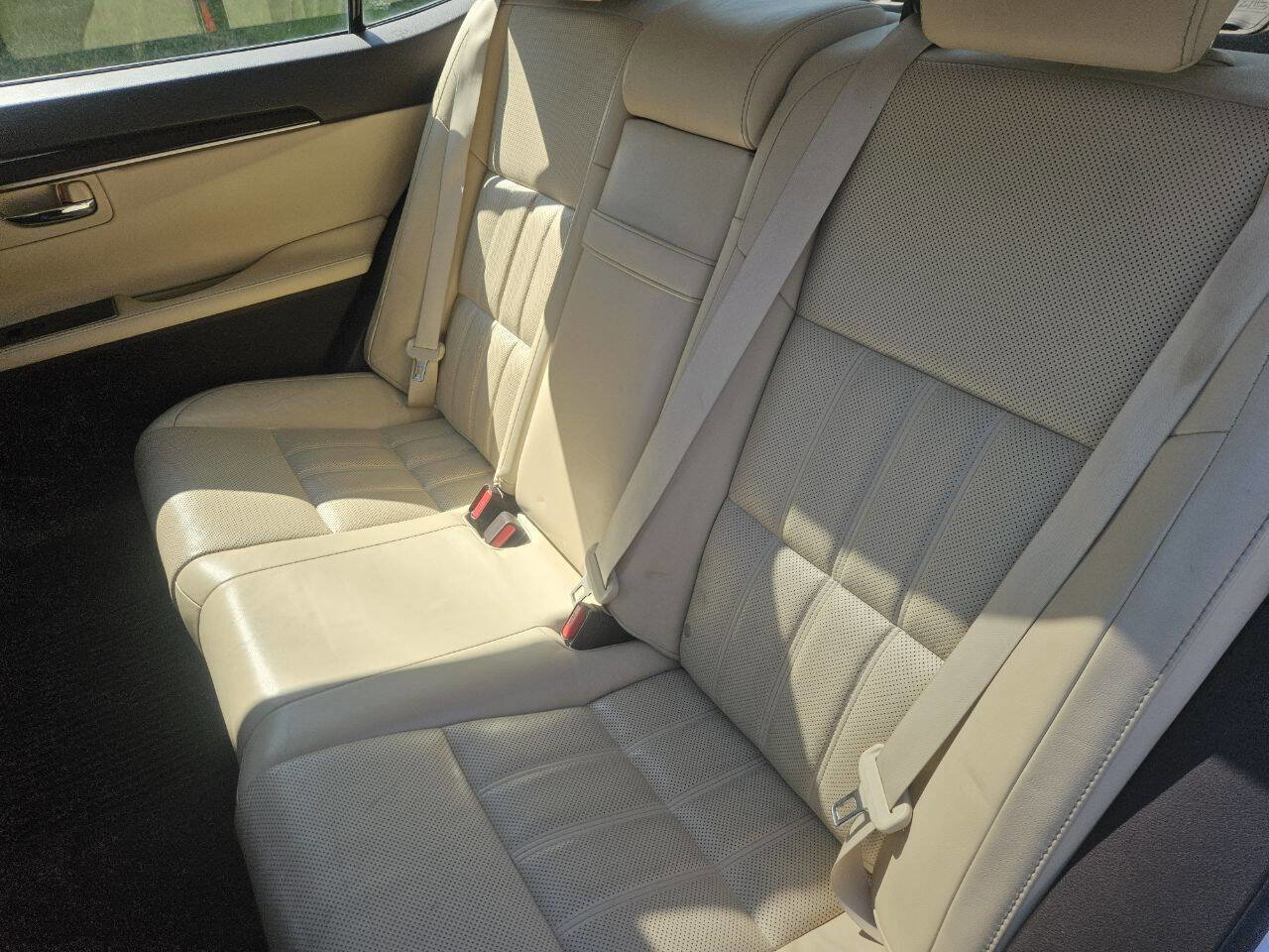 Used 2016 Lexus ES 350 w/ Luxury Package w/Wood Trim image 13