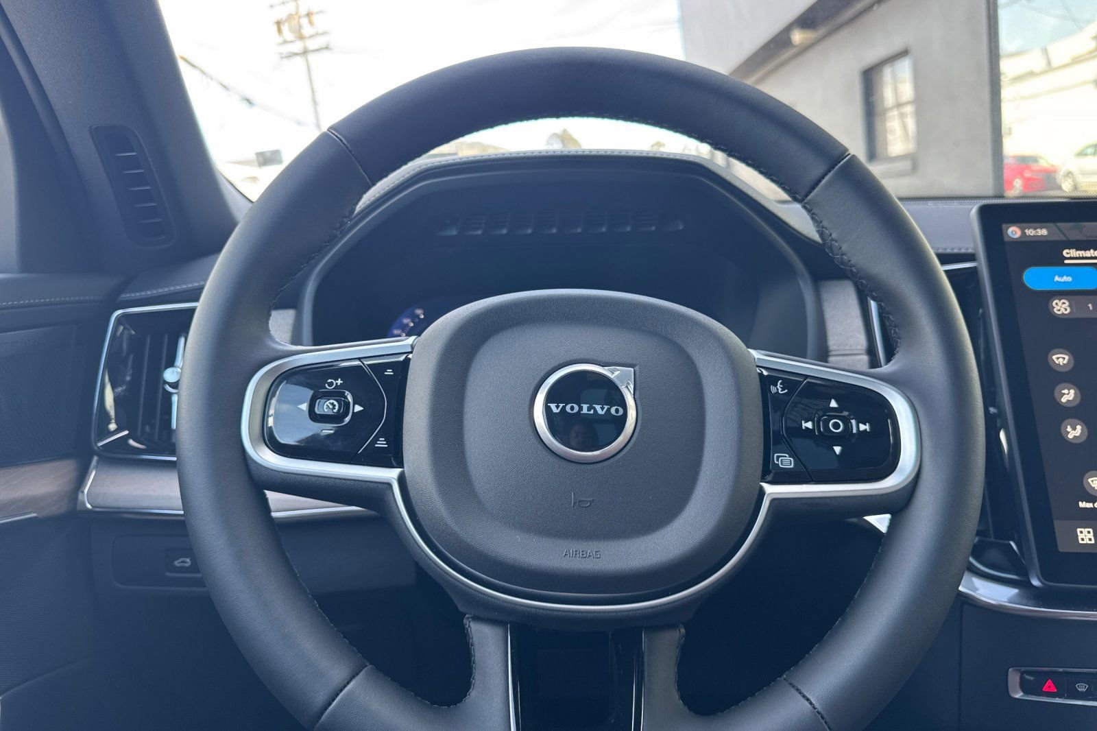 New 2026 Volvo XC90 T8 Plus w/ Protection Package Premier AWD/4WD image 27
