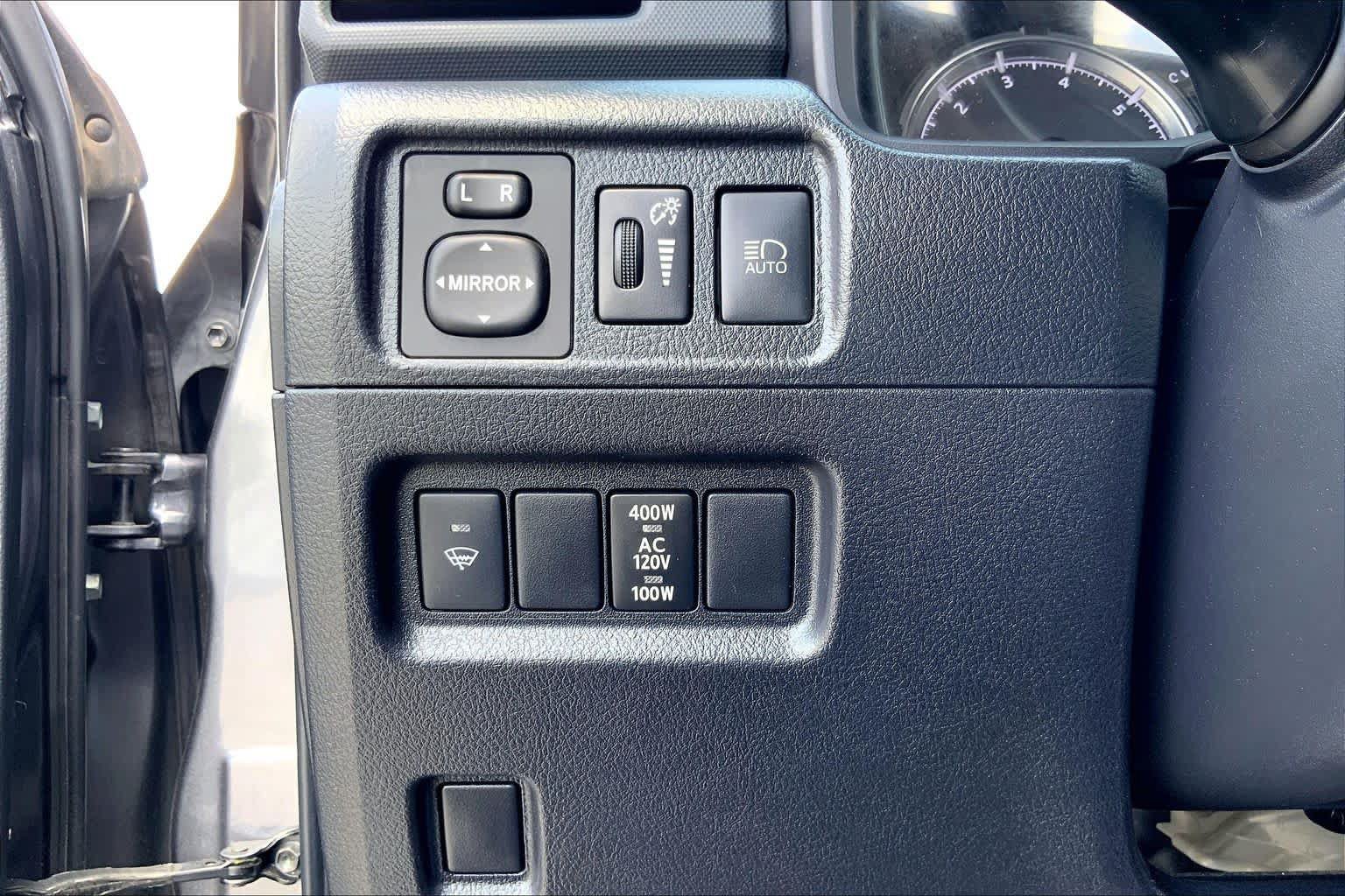 Used 2021 Toyota 4Runner Limited AWD/4WD image 64
