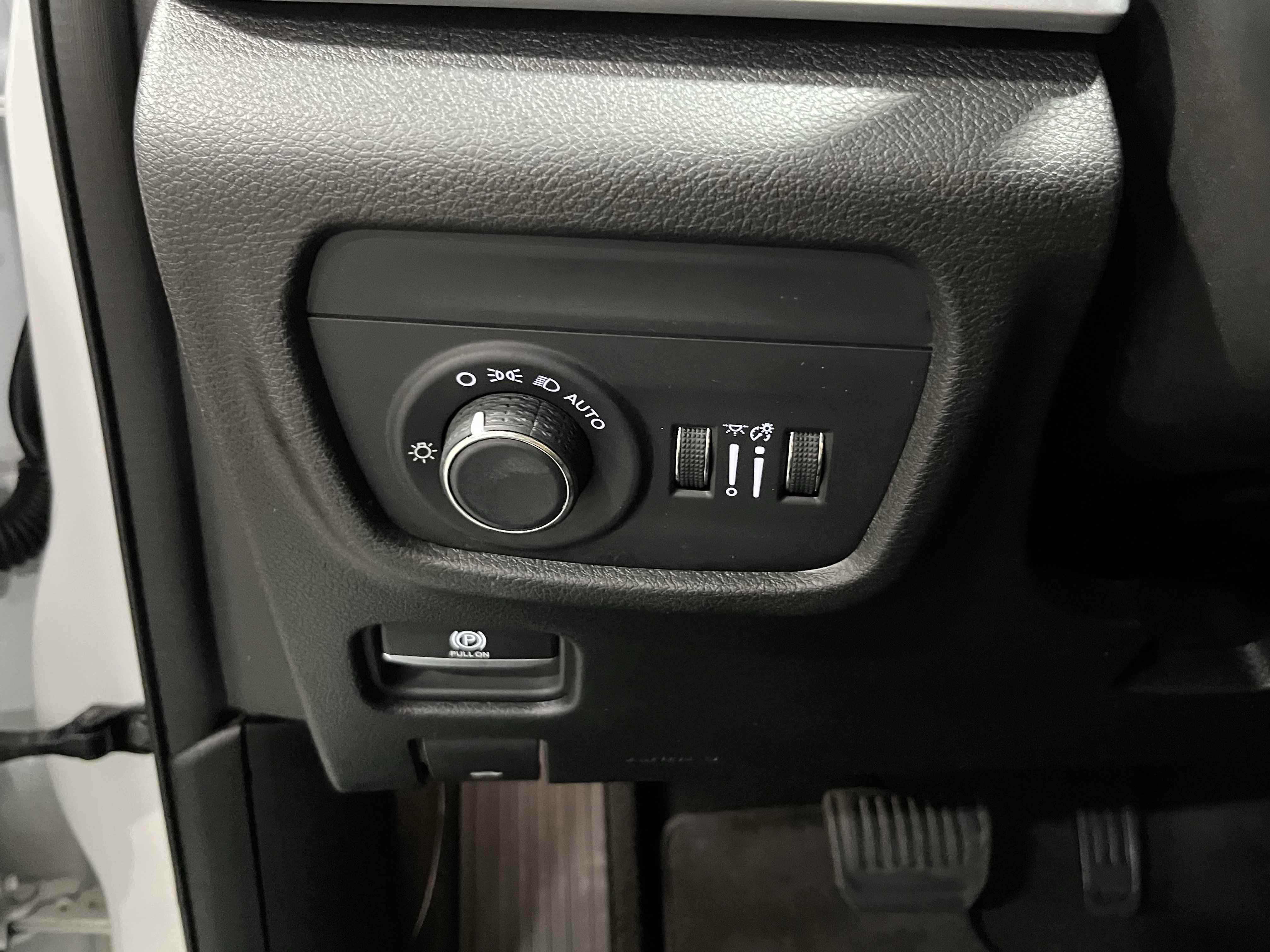 Used 2024 Jeep Grand Cherokee L Laredo image 21