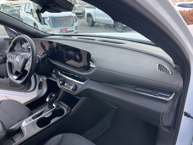 Certified 2025 Buick Envista Preferred w/ Advanced Safety Package FWD image 20