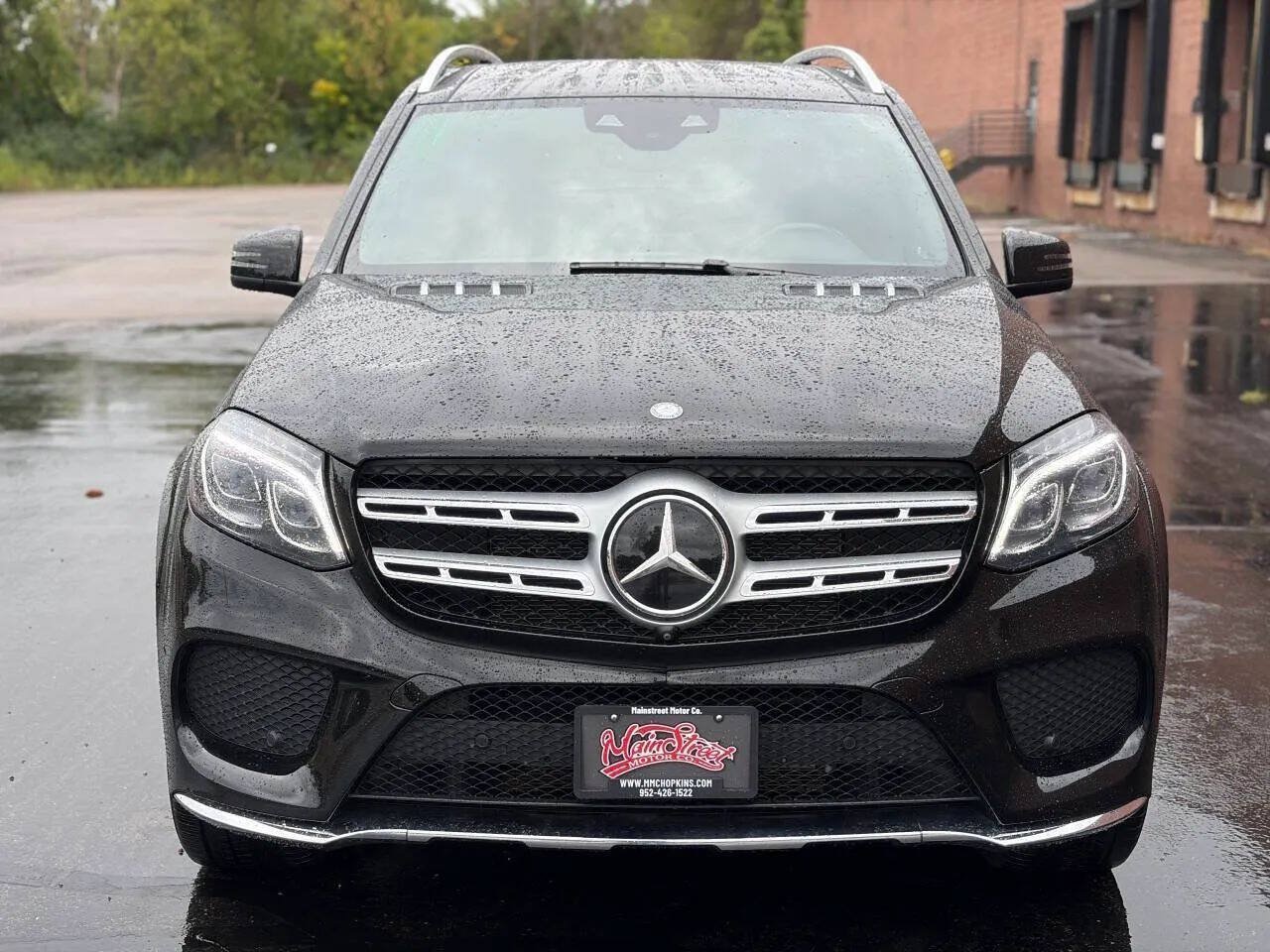 Used 2017 Mercedes-Benz GLS 550 4MATIC image 2