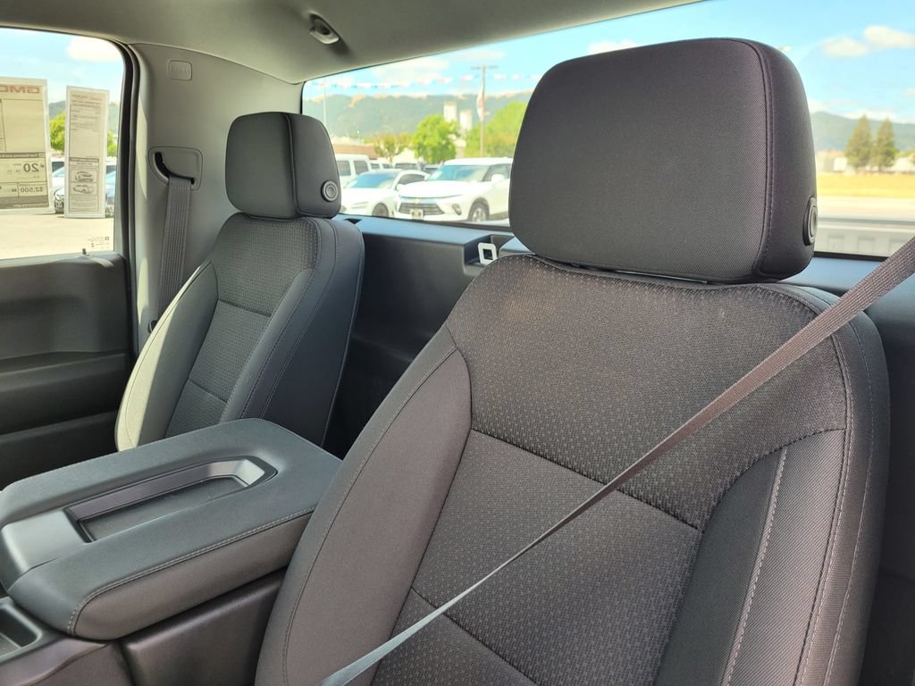New 2026 GMC Sierra 1500 Pro RWD image 9