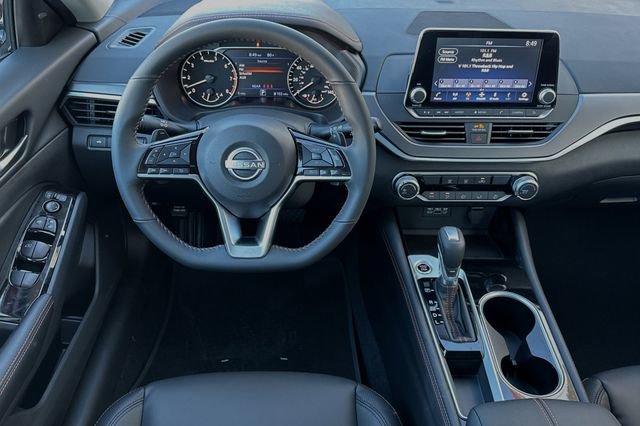 New 2025 Nissan Altima 2.5 SR image 14
