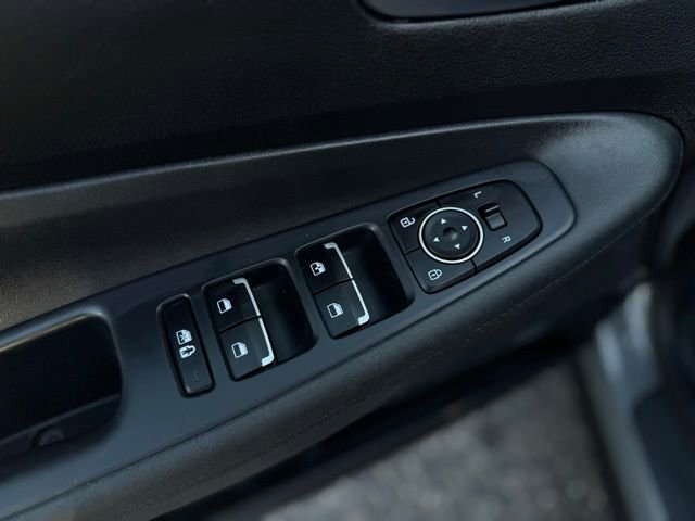 Used 2023 Hyundai Santa Fe SE image 12