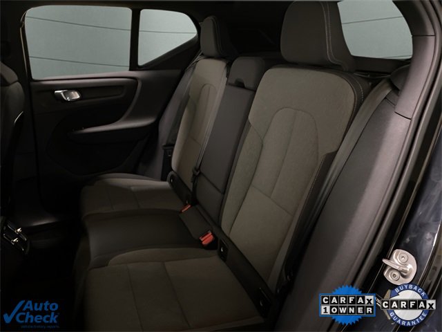 Used 2025 Volvo XC40 B5 Core image 64