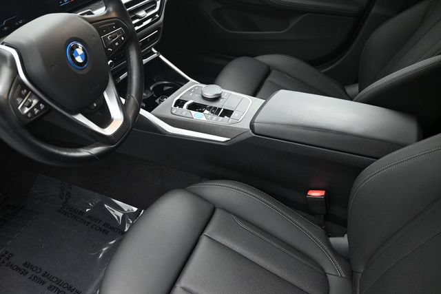 Used 2024 BMW i4 eDrive35 w/ Premium Package RWD image 18