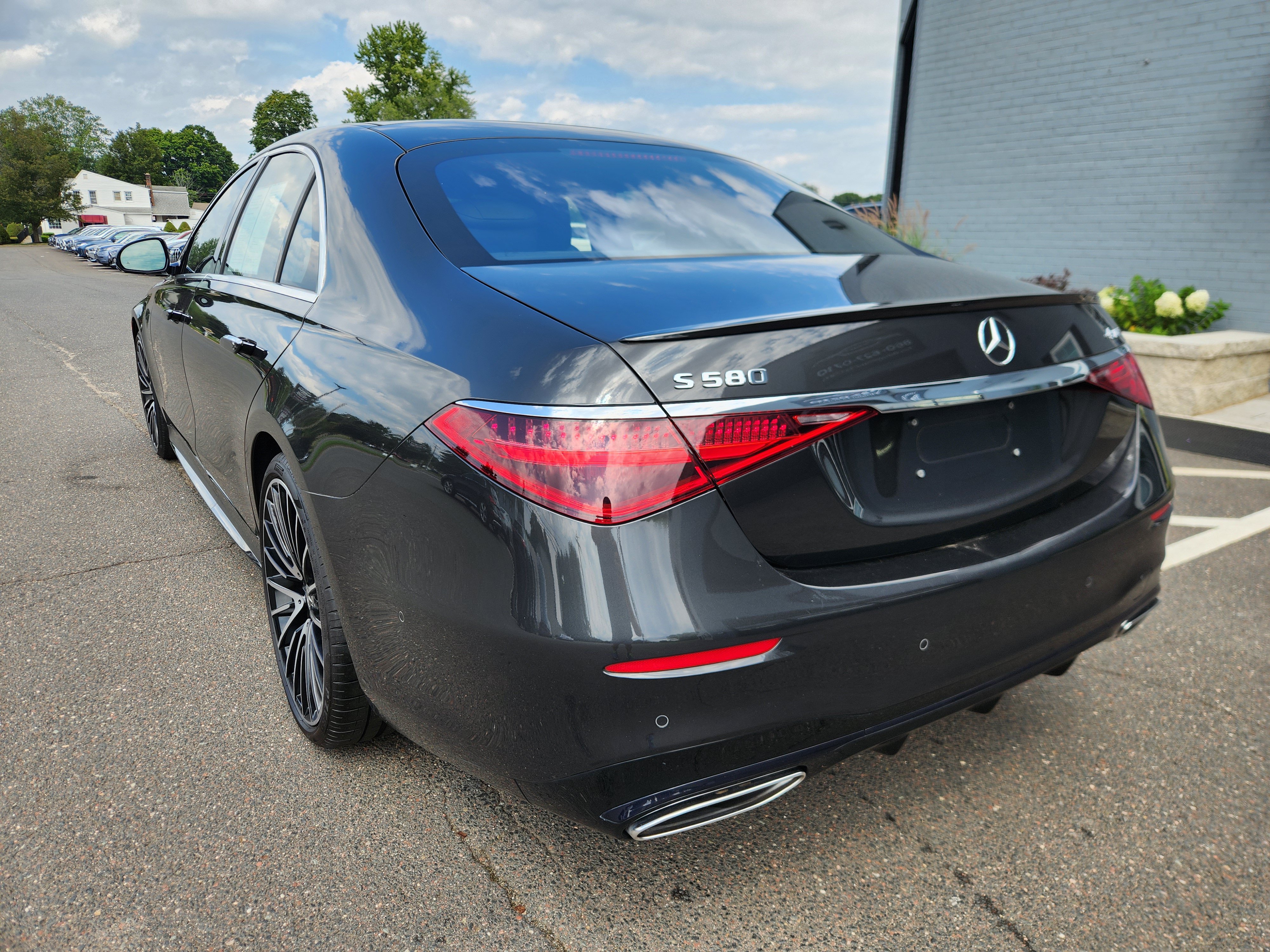 Used 2021 Mercedes-Benz S 580 4MATIC Sedan w/ AMG Line image 14