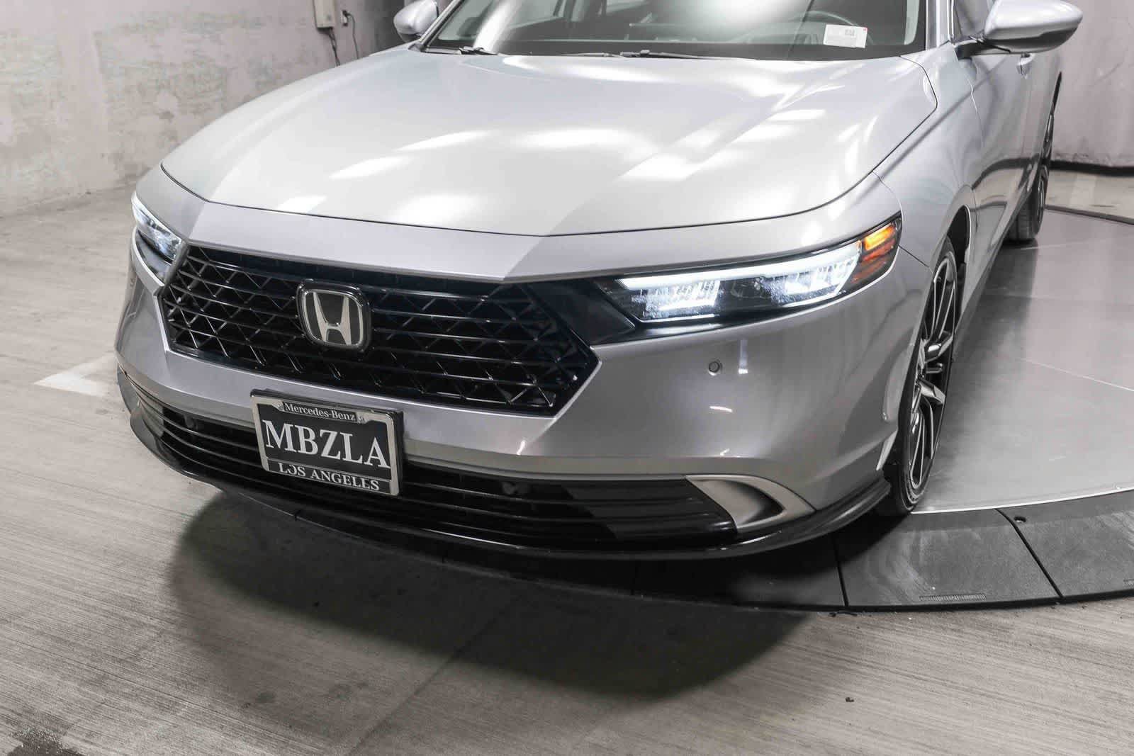 Used 2024 Honda Accord Touring image 11