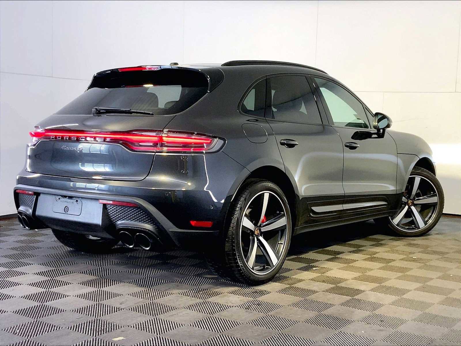 Certified 2023 Porsche Macan S AWD/4WD image 7