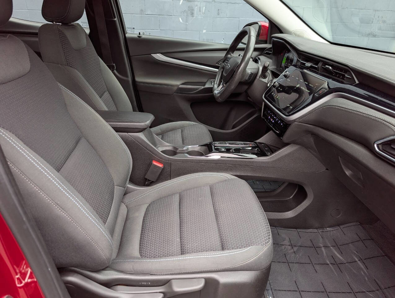 Used 2023 Chevrolet Bolt EUV LT FWD image 8