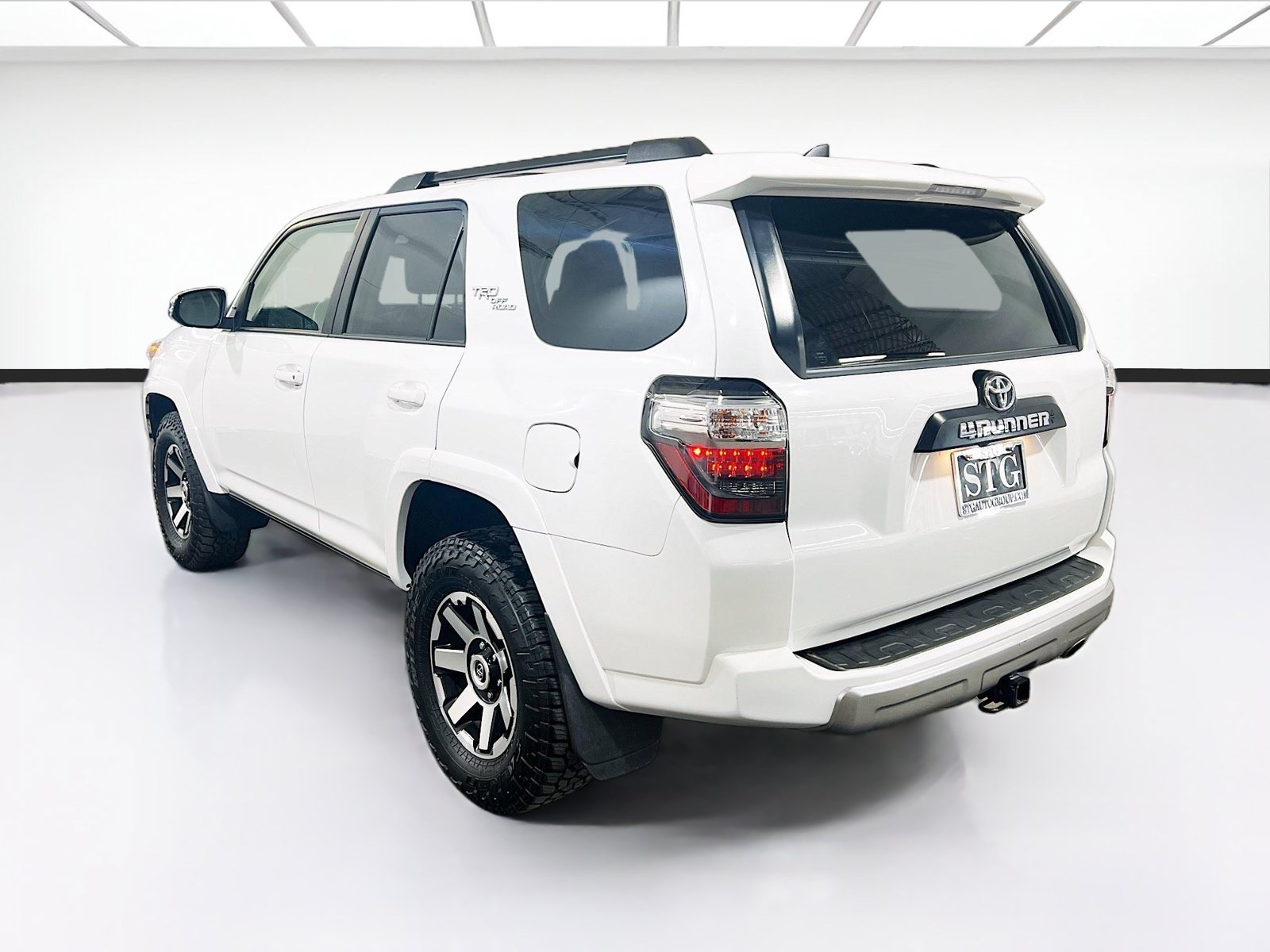 Used 2021 Toyota 4Runner TRD Off-Road Premium w/ Moonroof Package AWD/4WD image 6