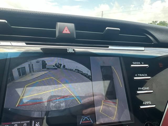 Used 2018 Toyota Camry XSE w/ Driver Assist Package FWD image 3