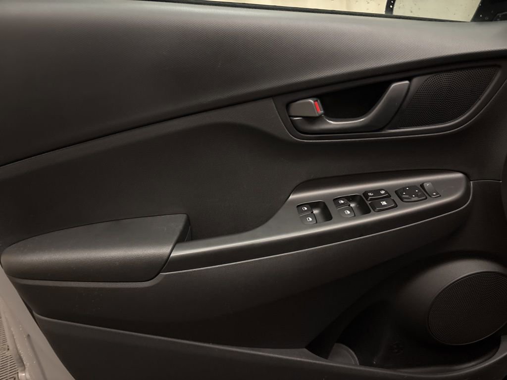 Used 2023 Hyundai Kona SEL w/ Cargo Package image 9