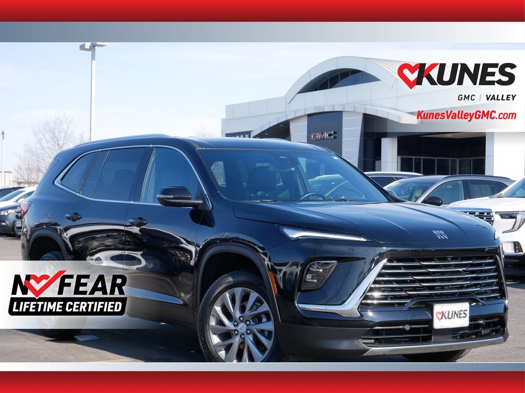 Used 2025 Buick Enclave Preferred image 1