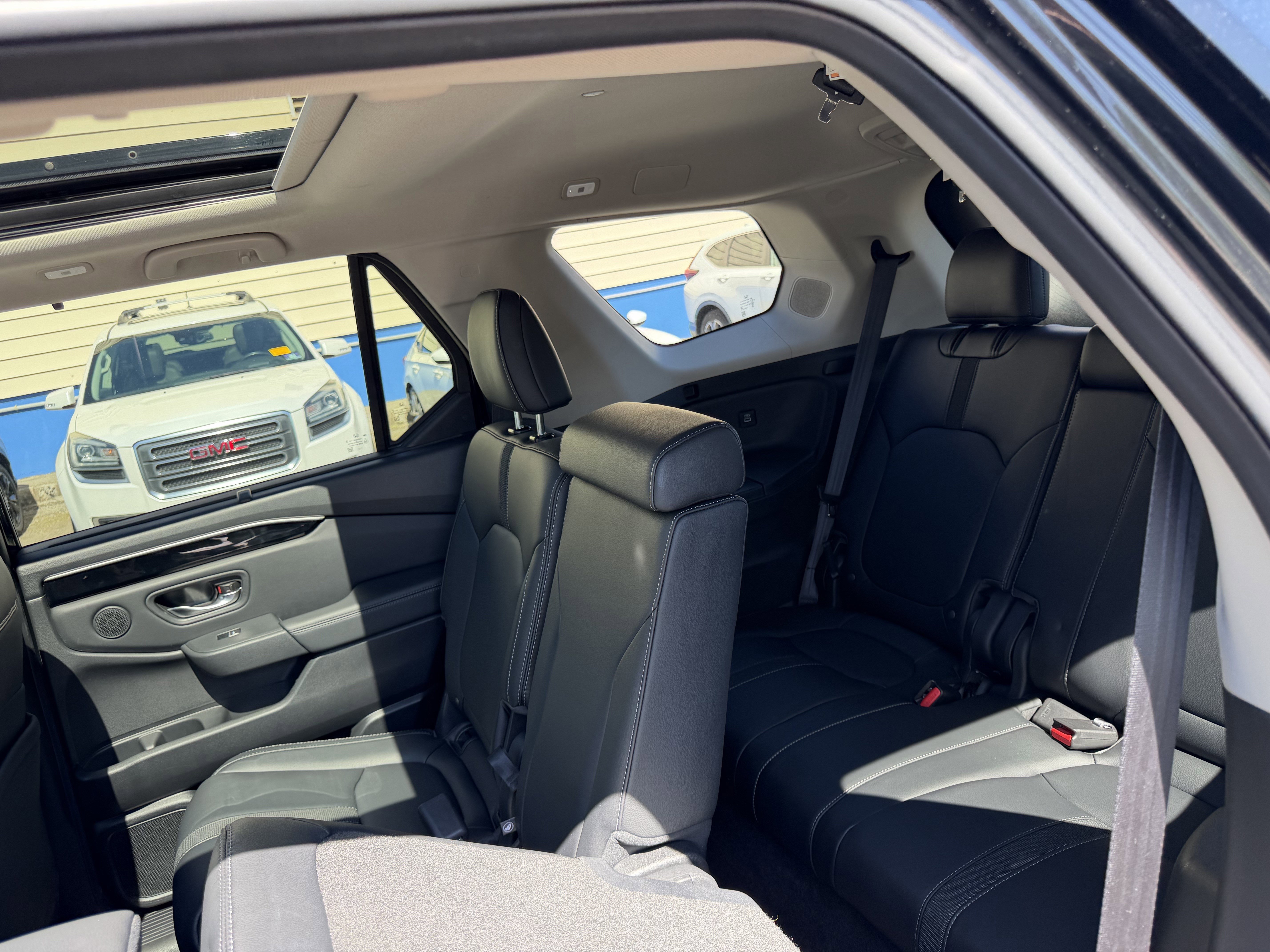 Used 2023 Honda Pilot Touring image 26