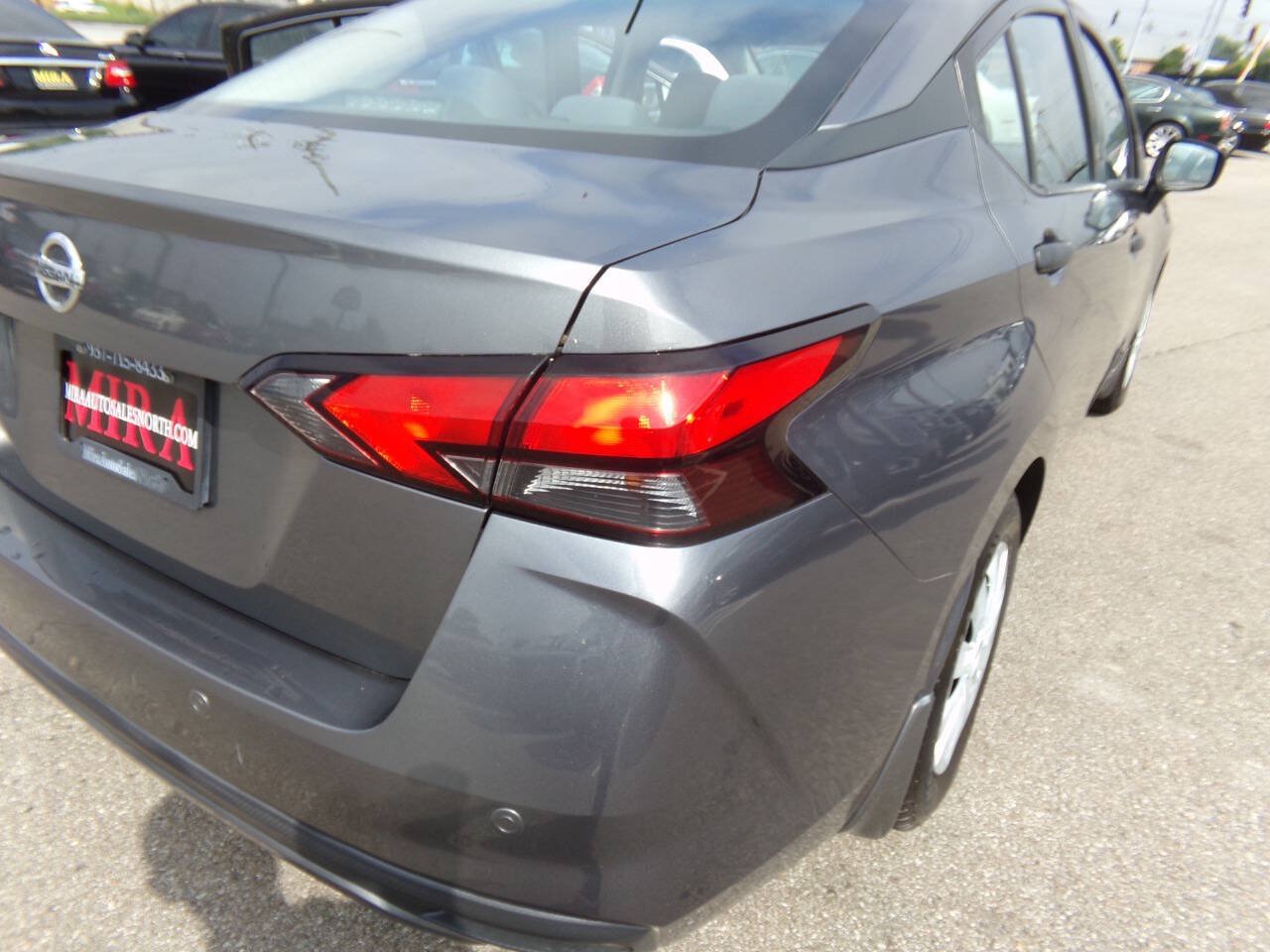 Used 2020 Nissan Versa S FWD image 25