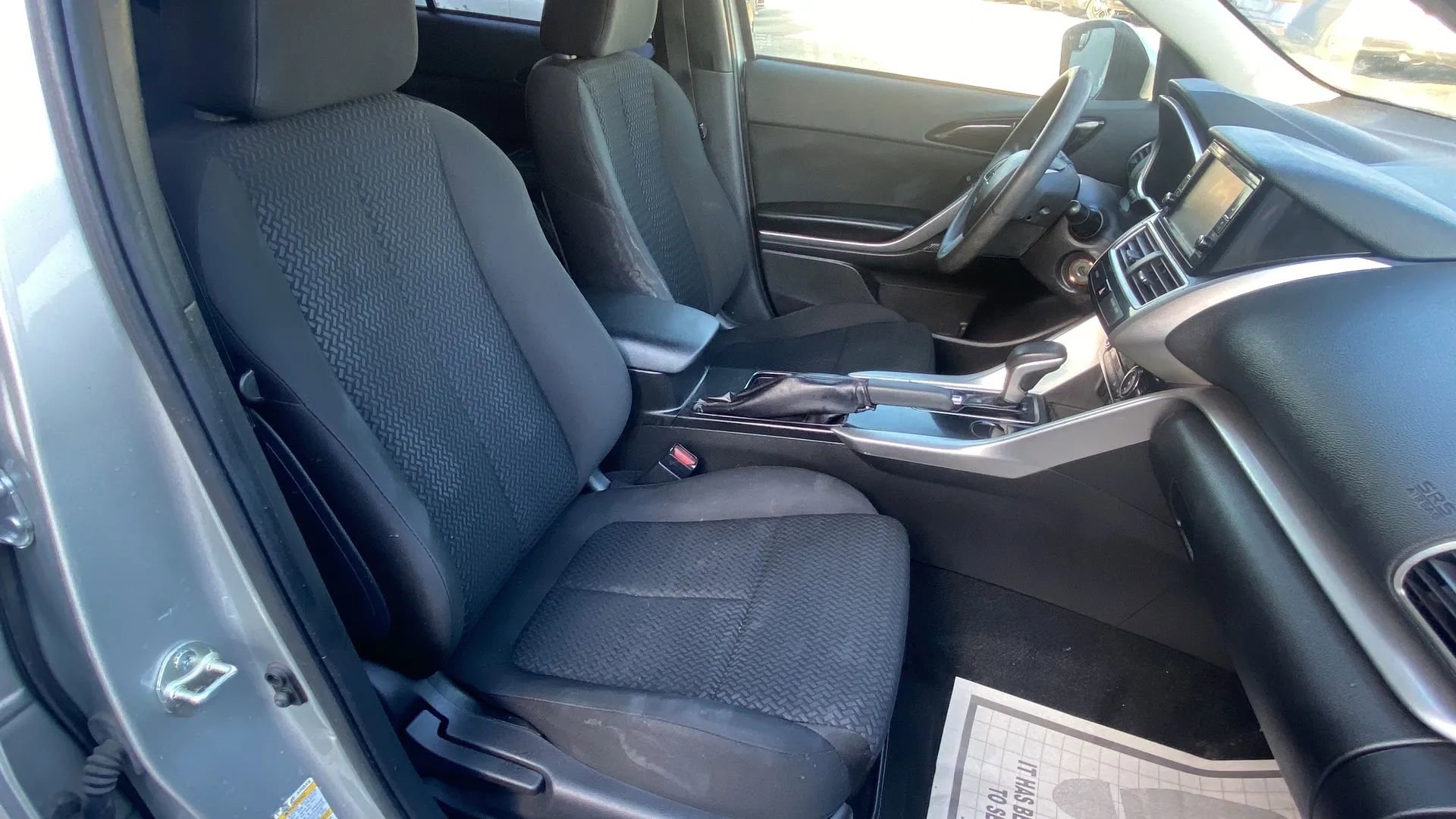 Used 2020 Mitsubishi Eclipse Cross ES FWD image 11