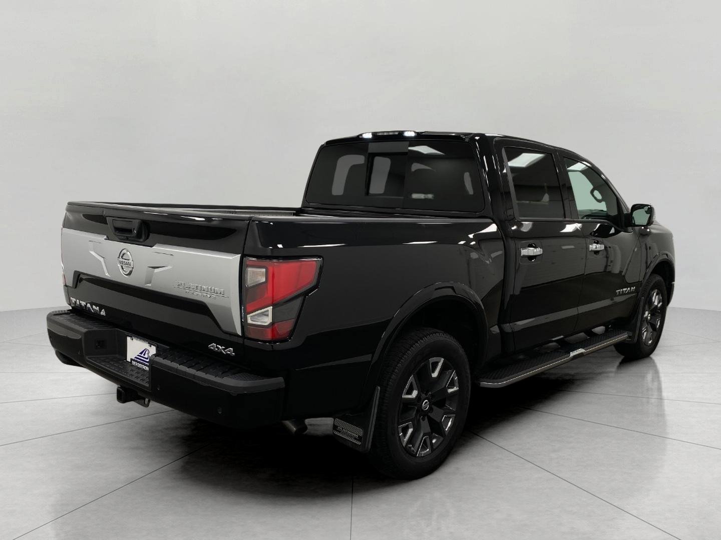 Used 2021 Nissan Titan Platinum Reserve w/ Moonroof Package image 4