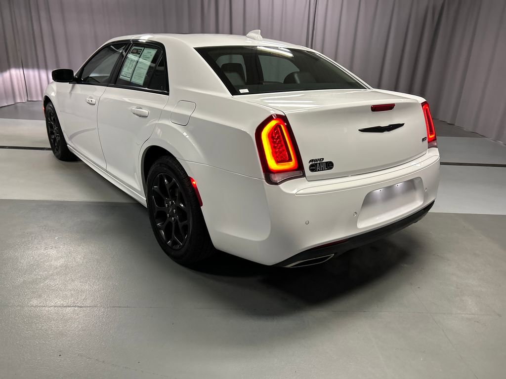 Used 2023 Chrysler 300 Touring L w/ Popular Equipment Group image 5